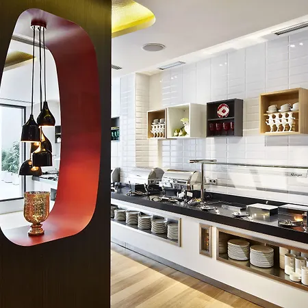 Hotel Vincci Gala 4*