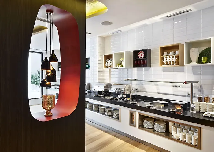 Hotel Vincci Gala 4*