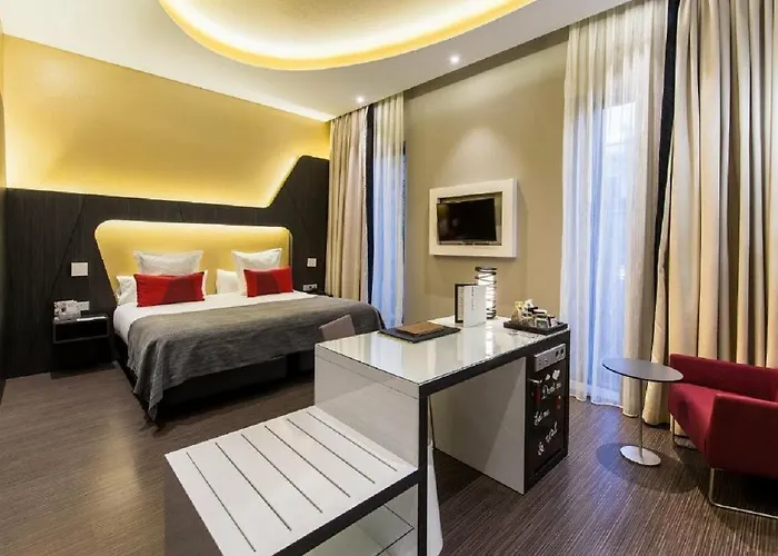 Hotel Vincci Gala 4*